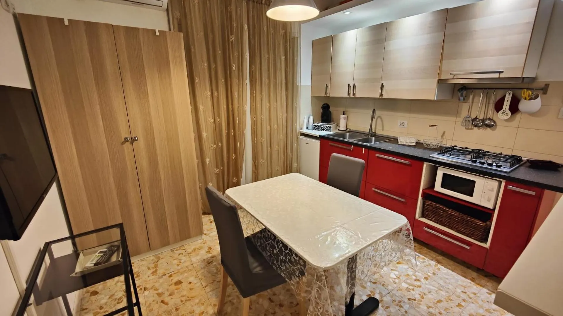 Sergio Tourist Rental Close Tiburtina Station 3*, Rome