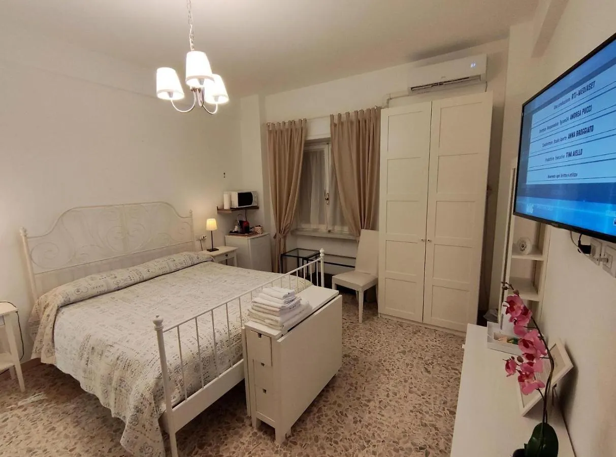 Sergio Tourist Rental Close Tiburtina Station Guest house