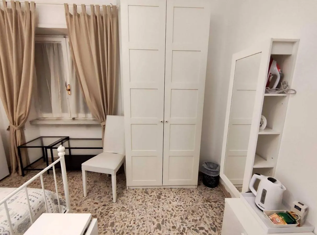 *** Guest house Sergio Tourist Rental Close Tiburtina Station Italy