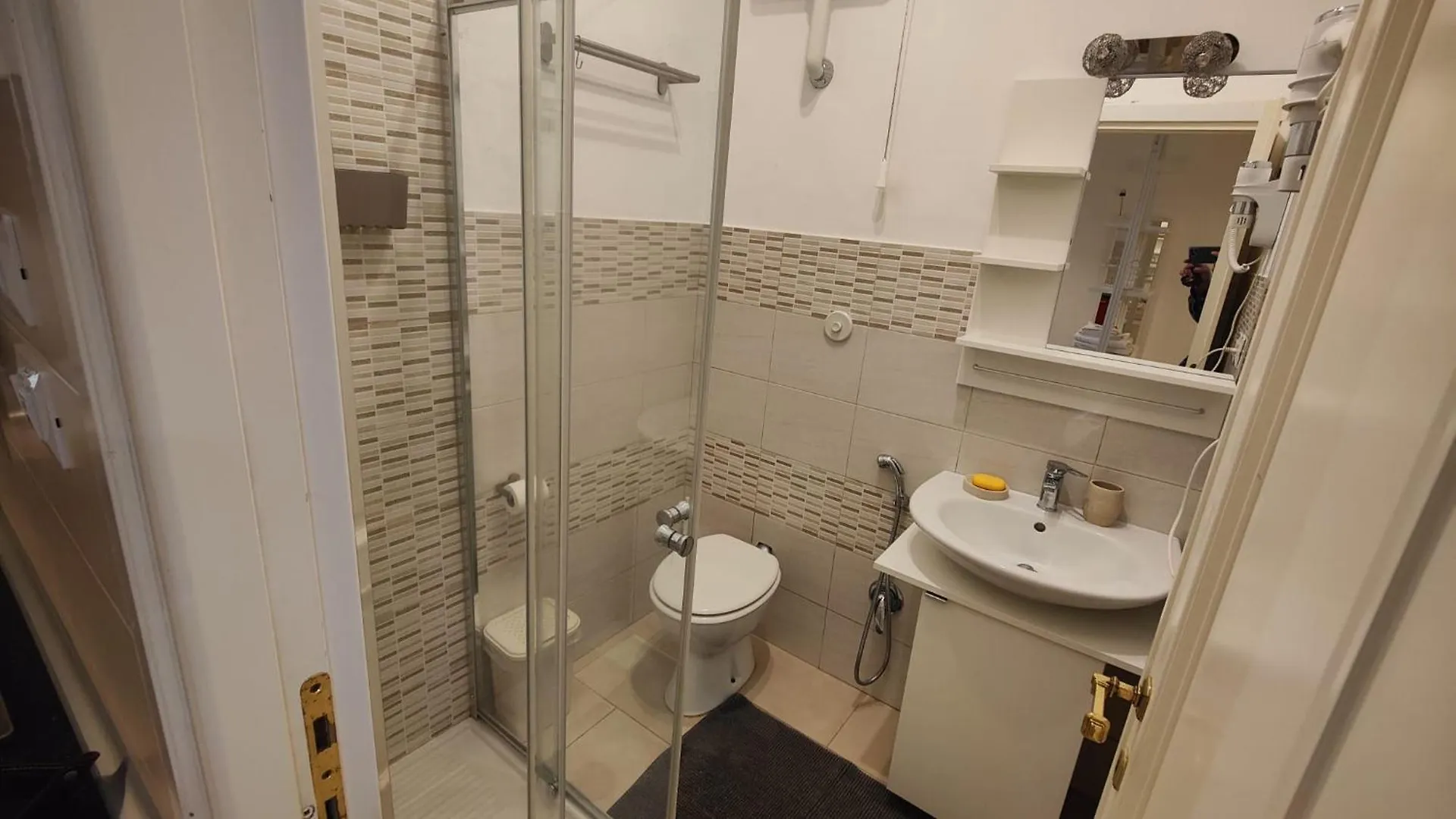 Sergio Tourist Rental Close Tiburtina Station Rome